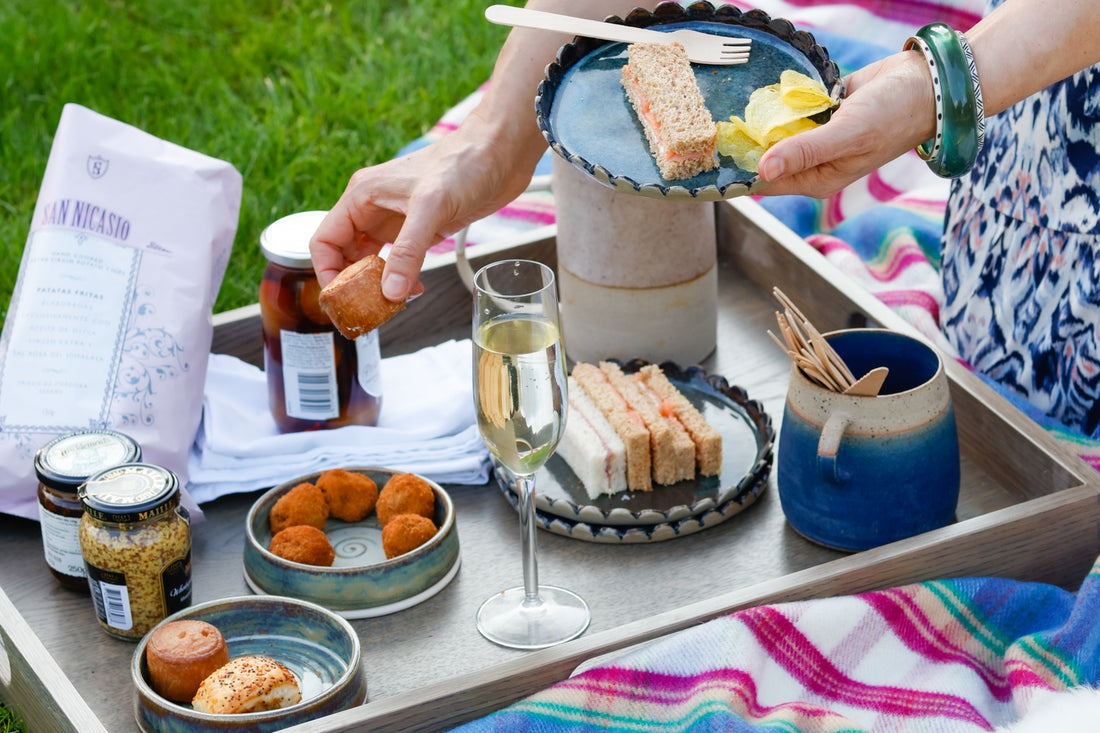 Phenology luxury picnic hamper