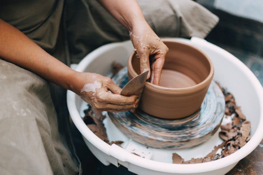 wheel throwing making pottery